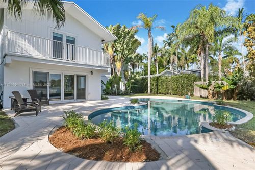 13575 Sw 72nd Ave, Pinecrest, FL, 33156-6815 | Card Image