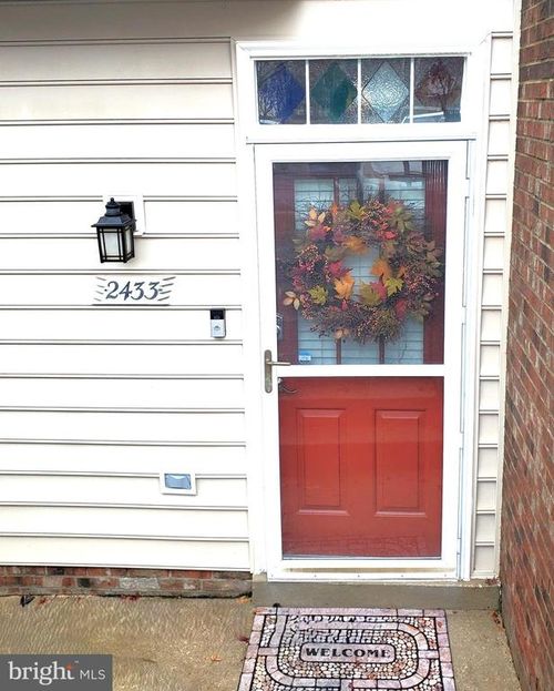 2433 Wentworth Dr, CROFTON, MD, 21114-3125 | Card Image