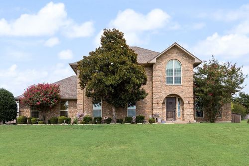 912 Summer Hill Ln, Red Oak, TX, 75154-3928 | Card Image