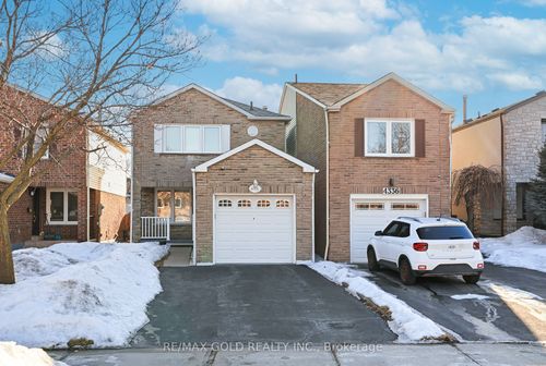 4334 Lee Dr, Mississauga, ON, L4W4A8 | Card Image