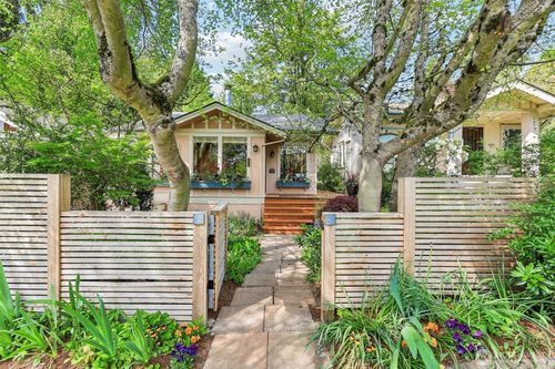 1514 Ne 70th St, Seattle, WA, 98115-5745 | Card Image
