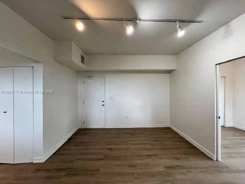 apt-4-1000 Sw 12th Ct, Miami, FL, 33135-5443 | Card Image