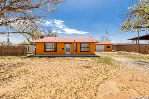 13934 N Interstate 35, Moore, TX, 78057-3722 | Card Image