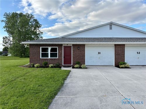 31 Westwood Ct, Tiffin, OH, 44883-1960 | Card Image
