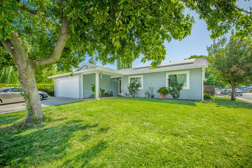 925 Stetson St, Woodland, CA, 95776-5717 | Card Image