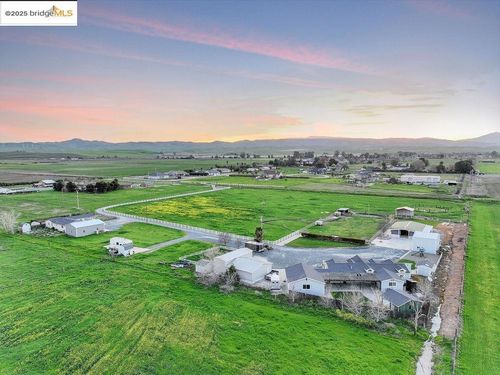 4985 Bixler Rd, Byron, CA, 94514 | Card Image