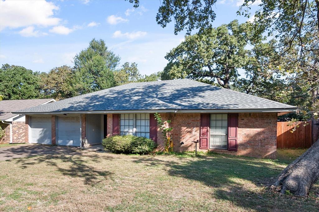 Firethorn Dr, Arlington, TX 76017