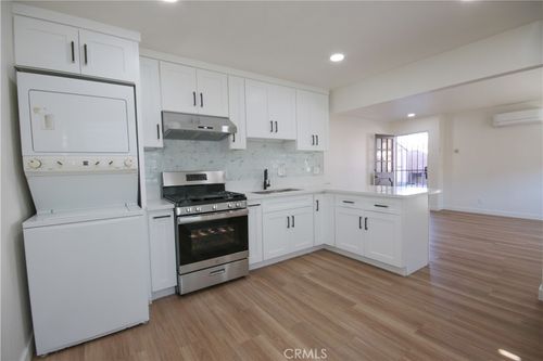 8221 19th St, Westminster, CA, 92683-8320 | Card Image