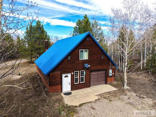 3773 Lava Lane, Island Park, ID, 83429 | Card Image