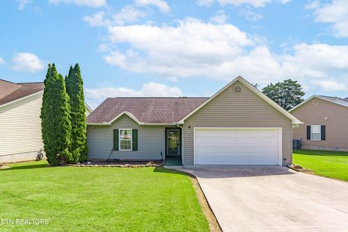 7618 Silveredge Rd, Knoxville, TN, 37918-6172 | Card Image