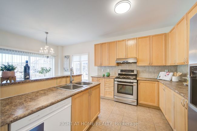 17 Mcginty Ave, House other with 4 bedrooms, 4 bathrooms and 4 parking in Ajax ON | Image 14