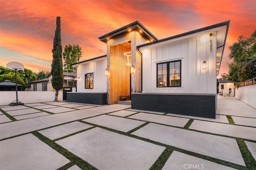 6207 Babcock Ave, North Hollywood, CA, 91606-3116 | Card Image