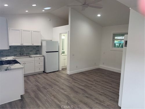 837 Santiago Rd, Costa Mesa, CA, 92626-5705 | Card Image