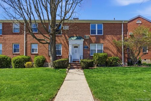 e4-36-10 Utopia Parkway, New York, NY, 11358 | Card Image