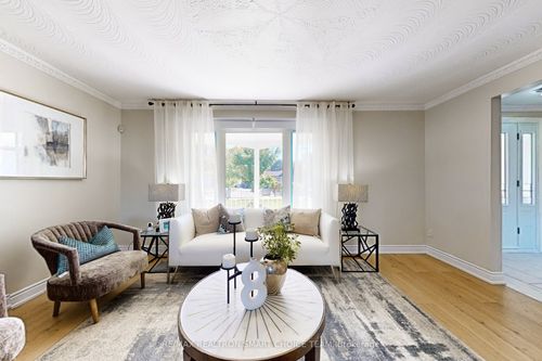 16 Frith Rd, North York, ON, M3N1G1 | Card Image