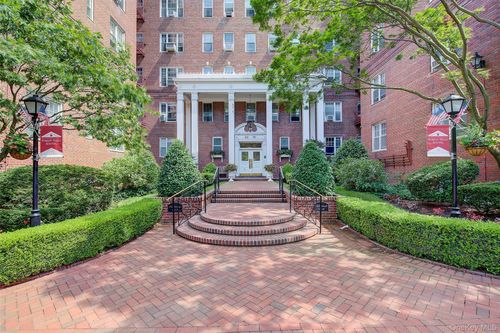 1n-112-50 78th Ave, Forest Hills, NY, 11375-7105 | Card Image