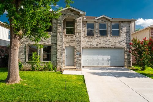 2324 Chestnut Dr, Little Elm, TX, 75068-5705 | Card Image