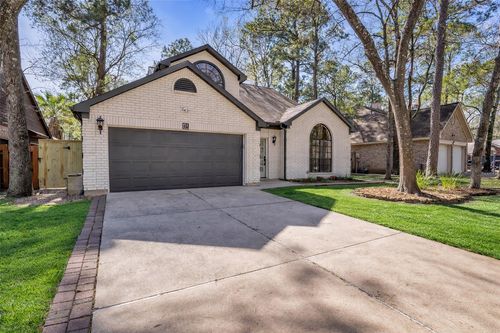 6 Dusky Meadow Pl, The Woodlands, TX, 77381-3032 | Card Image