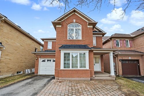 3 Drawbridge Drive, Markham, ON, L6C2B2 | Card Image