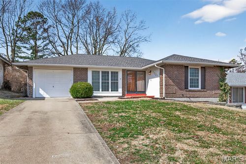 1727 Schulte Hill Dr, Maryland Heights, MO, 63043-2923 | Card Image