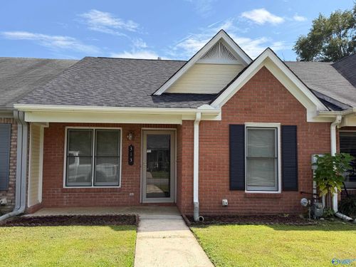 313 Woodridge Dr Sw, Decatur, AL, 35601-7332 | Card Image