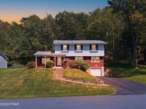 17 Elizabeth Ave, Honesdale, PA, 18431-1115 | Card Image