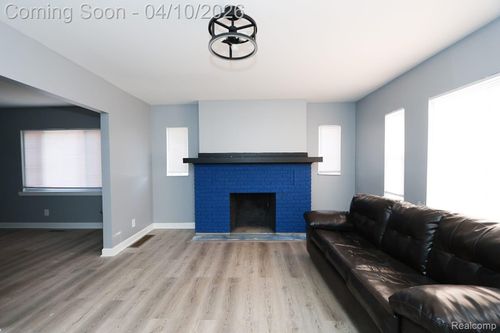 11733 Meyers Rd, Detroit, MI, 48227-3743 | Card Image