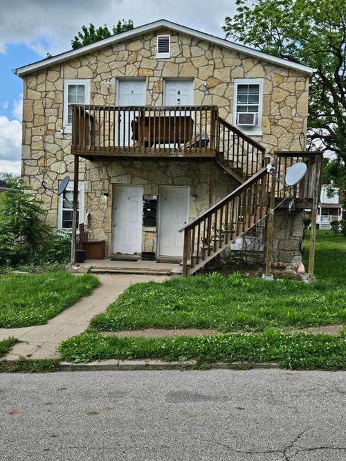 626 Georgia St, JEFFERSON CITY, MO, 65109-1768 | Card Image