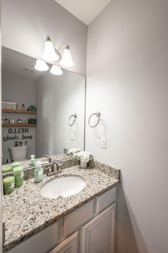 1/2 Bath | Image 13