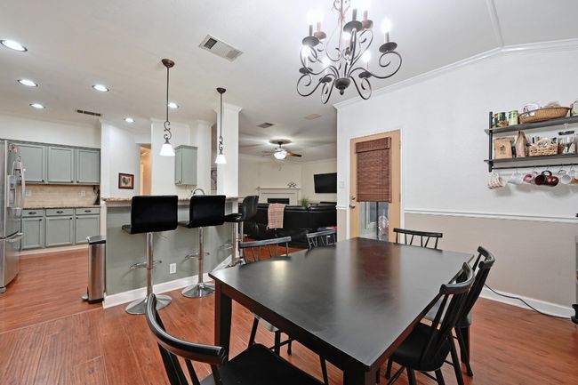 2041 Desco Dr, House other with 3 bedrooms, 2 bathrooms and 2 parking in Austin TX | Image 11