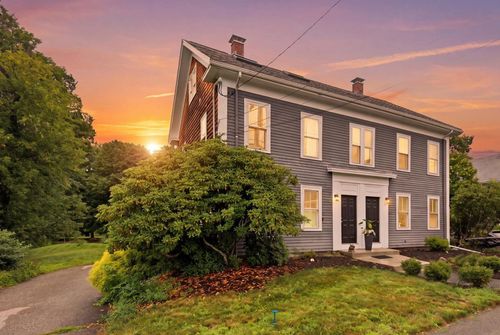 390A Main Street, West Newbury, MA, 01985 | Card Image