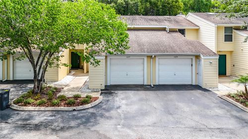 11237 Cedar Hollow Ln, TAMPA, FL, 33618-8703 | Card Image