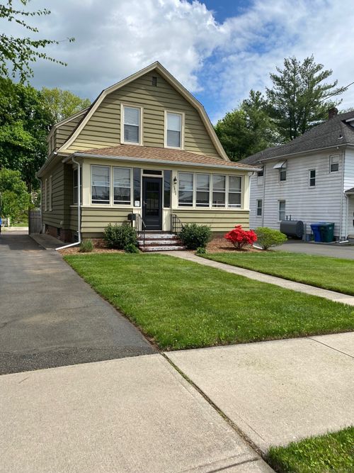 2868 Dixwell Ave, Hamden, CT, 06518-3128 | Card Image