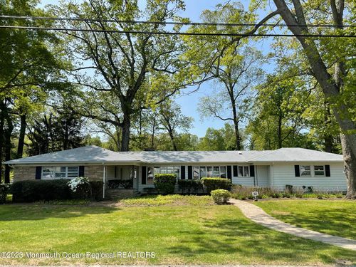 12 Greenbrier Rd, Oakhurst, NJ, 07755-1611 | Card Image