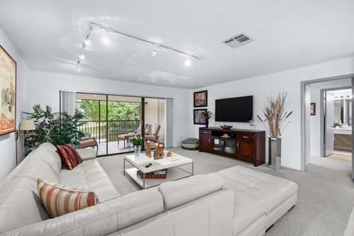 apt-b-20 Westgate Ln, Boynton Beach, FL, 33436-6368 | Card Image