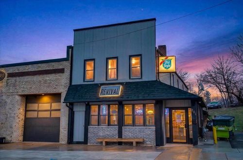 201 S 6th St, Stoughton, WI, 53589-2201 | Card Image