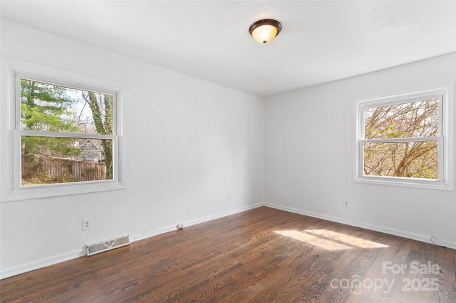 279 State St, House other with 3 bedrooms, 1 bathrooms and null parking in Asheville NC | Image 17