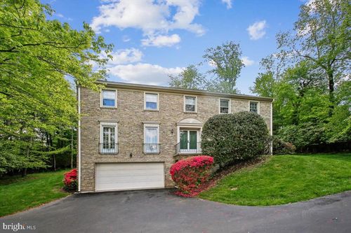9208 Fall River Ln, POTOMAC, MD, 20854-2238 | Card Image