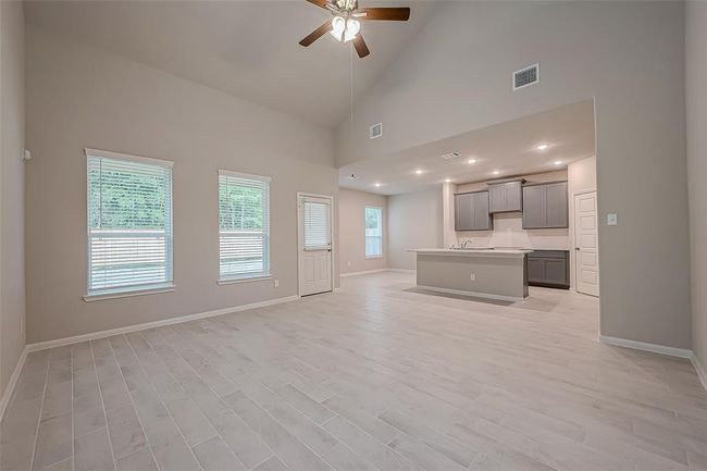 27335 Axis Deer Trl, House other with 3 bedrooms, 3 bathrooms and 2 parking in Magnolia TX | Image 7