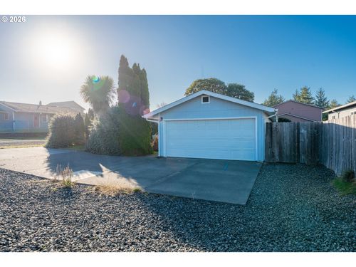 1590 Saint John Ave, CoosBay, OR, 97420 | Card Image