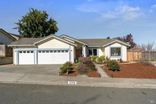 2209 Ascot Parkway, Vallejo, CA, 94591 | Card Image