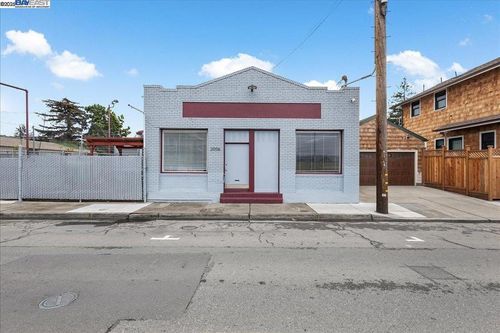 2006 Clement Ave, Alameda, CA, 94501-1318 | Card Image