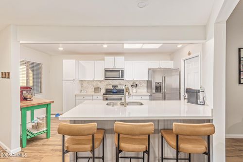 10902 W Topaz Dr, Sun City, AZ, 85351-2560 | Card Image