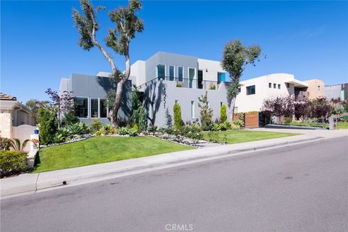 3251 Rimcrest Cir, Laguna Beach, CA, 92651-2089 | Card Image