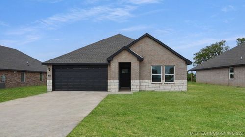 7506 N 154th East Ave, Owasso, OK, 74055-7891 | Card Image