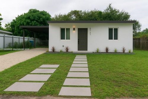 3721 Sw 46th Ave, West Park, FL, 33023-5544 | Card Image