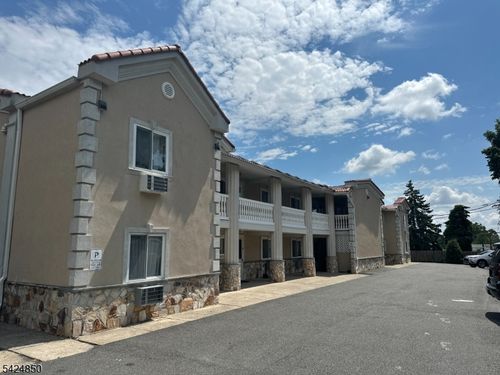 apt-3-95 Park St, Montclair, NJ, 07042-2937 | Card Image