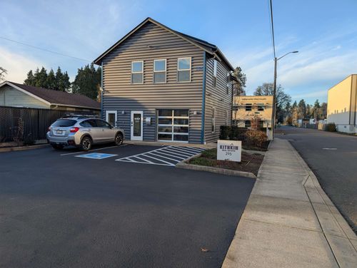 b-295 Patterson St Nw, Salem, OR, 97304-4043 | Card Image