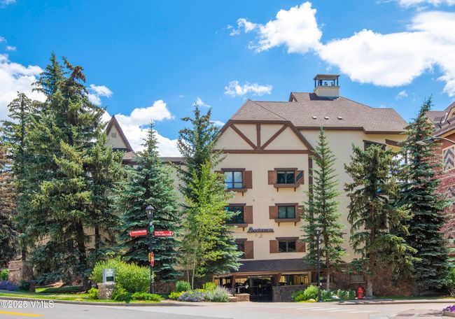 215216 - 684 W Lionshead Cir, Condo with 2 bedrooms, 2 bathrooms and null parking in Vail CO | Image 31