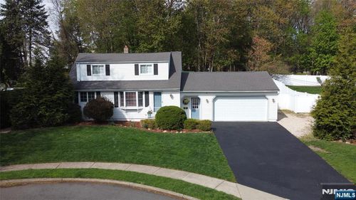 38 Kaufman Dr, Westwood, NJ, 07675-2710 | Card Image